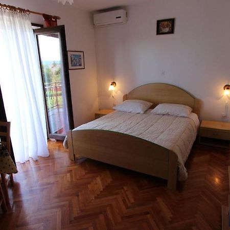 Apartments And Rooms Jelka Малинска Экстерьер фото