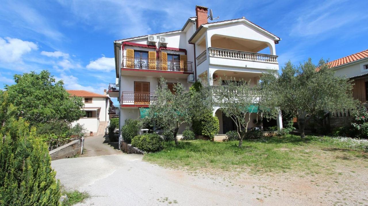 Apartments And Rooms Jelka Малинска Экстерьер фото